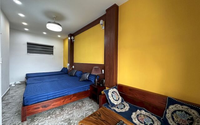 OYO 1204 Hoang Linh Hotel
