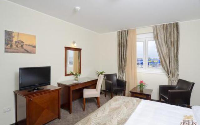 Garni Hotel Semlin BB