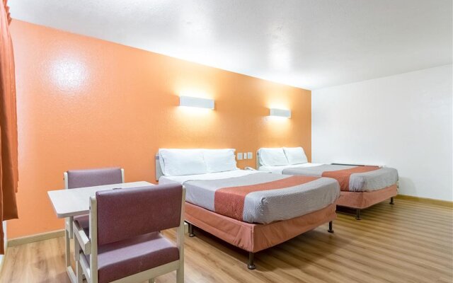 Motel 6 Orange, CA - Anaheim