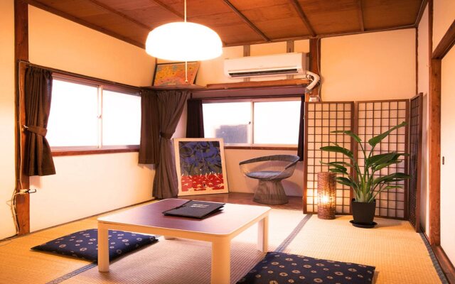 Traditional Apartment - Hostel