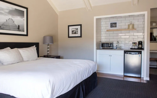 Golden Haven Hot Springs