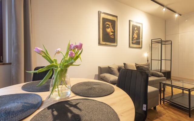 Provenir Home Kwiatowa 5