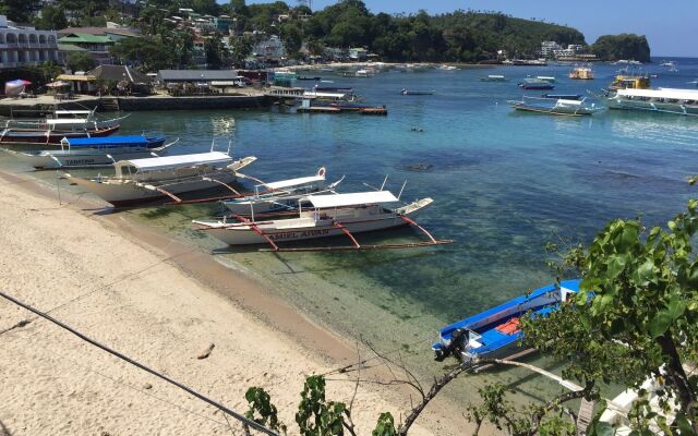 Papa Fred's Beach Resort