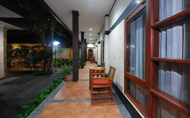 Yulia Beach Inn Kuta