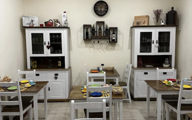 Domo Achenza Guesthouse