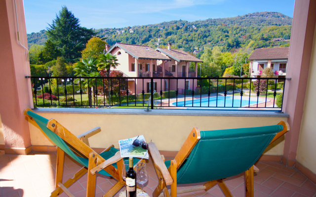Sunflower Relax Pool and Terrace