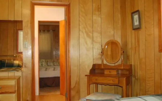 RedAwning Cabin #17C New Beginnings