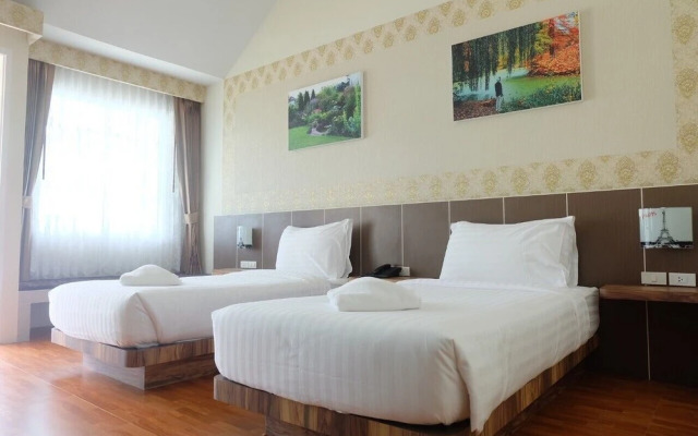 English Resotel Hotel