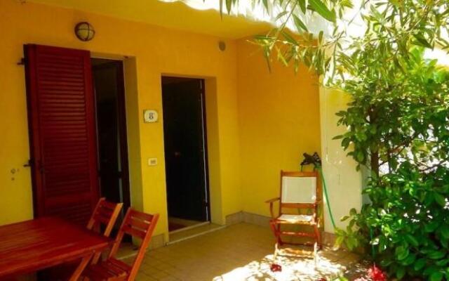 N98 - Numana, Nuovo Trilocale Con Giardino in Residence Con Piscina