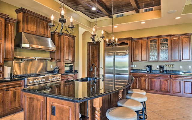 East Mesa Desert and Mountain Views: 5br, Pool