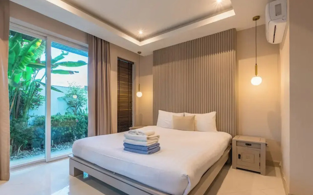 Palm Oasis Pool Villa by Pattaya Holiday