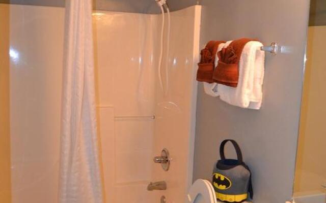 River Place Condos 610 3BD