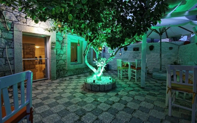 Monat Otel Hacimemis