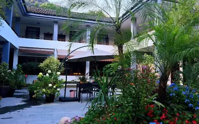 Fengyi Guesthouse