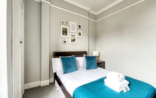 Guestready - Modern Classic Edinburgh Home With Free Parking