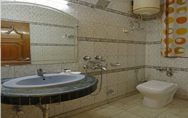 OYO 7135 Hotel Blue Sapphire