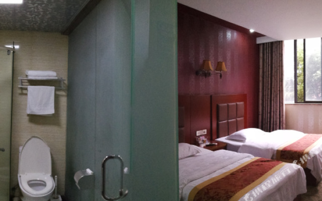 Baiqian Business Hotel