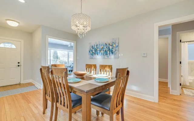 2 Mi to Northwestern: Updated Home w/ Game Room! - фото 2