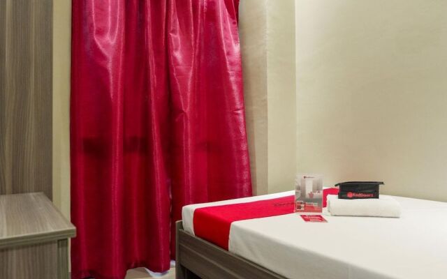 Reddoorz Plus @ La Guardia Lahug