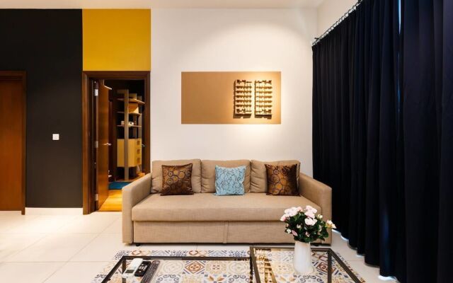 Cozy & Modern Guesthouse @ Regalia Residence