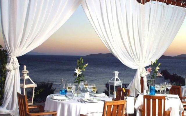 Apollonia Resort