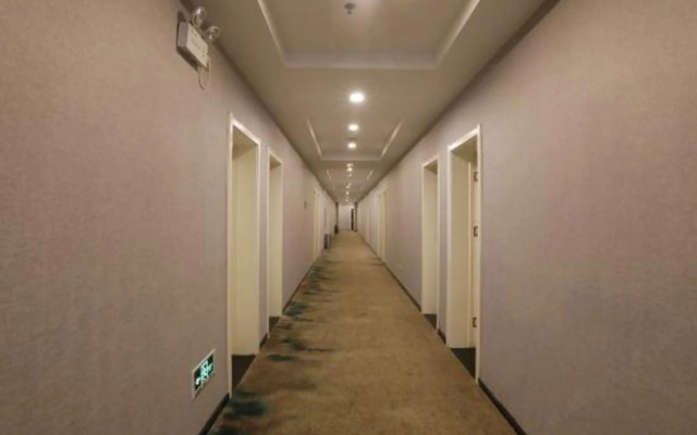 Homeinn Hotel (Nanchang Bayi Square Second Affiliated Hospital)