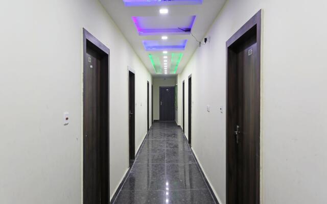FabHotel Aakarshan Paradise