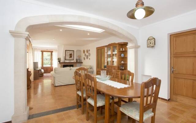 Villa - 4 Bedrooms with Pool and WiFi - 103158