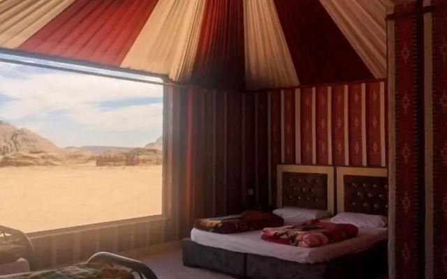 Beduin star trail camp