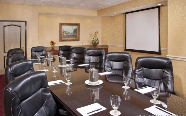 Ayres Hotel Seal Beach - Cypress