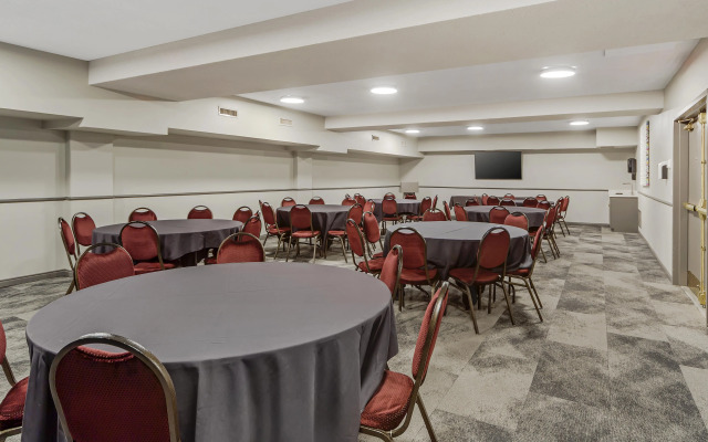 Best Western Plus West Edmonton