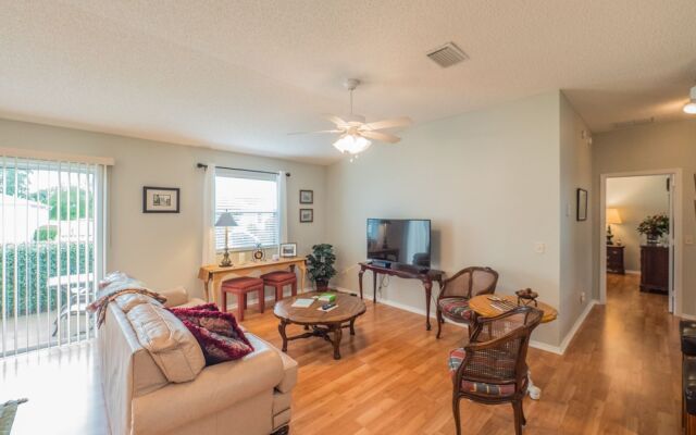 Amelia Avenue 3669 by White Pelican VR