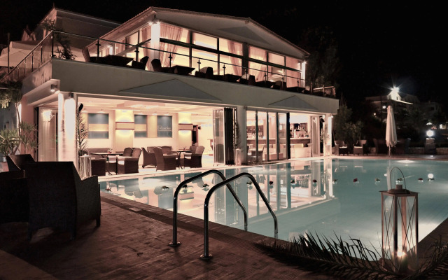 Belussi Beach Hotel & Suites