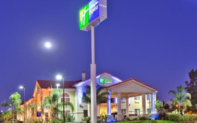 Holiday Inn Express Delano, an IHG Hotel