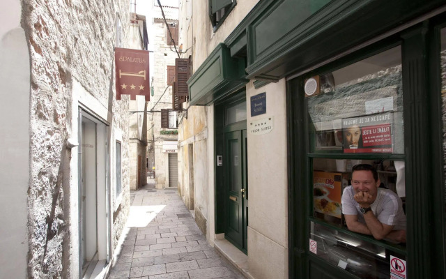 Prior Suites Split