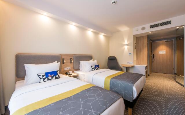 Holiday Inn Express Warsaw - Mokotow, an IHG Hotel