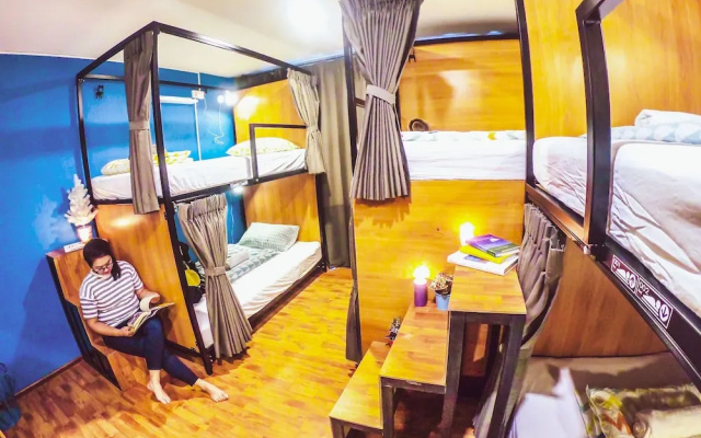 ZZZ Hostel - Don Mueang Airport