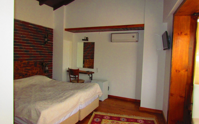 Amazon Petite Palace