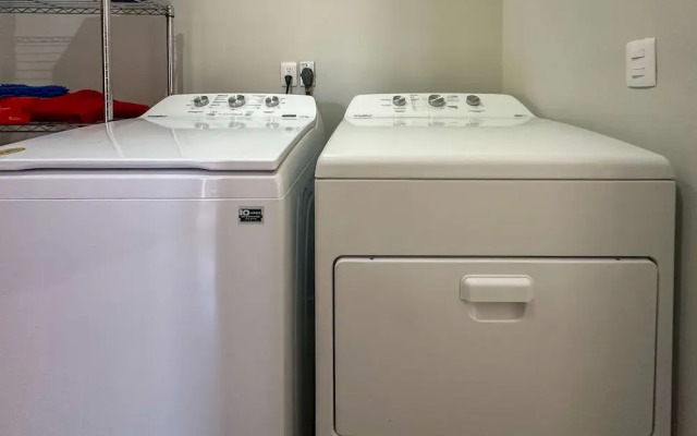 Town Shore Escape 3BR Haven