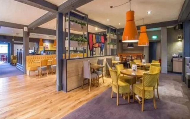 Premier Inn Exeter Countess Wear