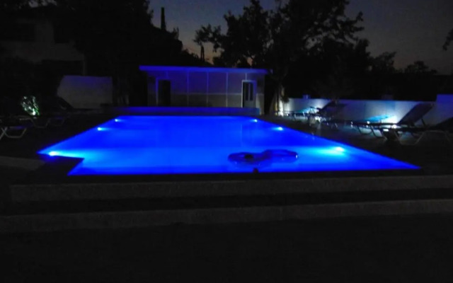 Hotel Mondo