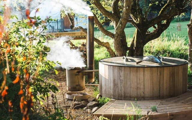 Swallow's Nest - Glamping