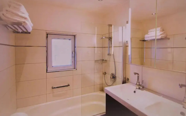 Tranquil Apartment in the Centre of Seefeld