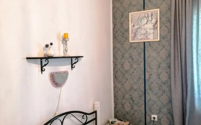 Cozy Home With Private Garden