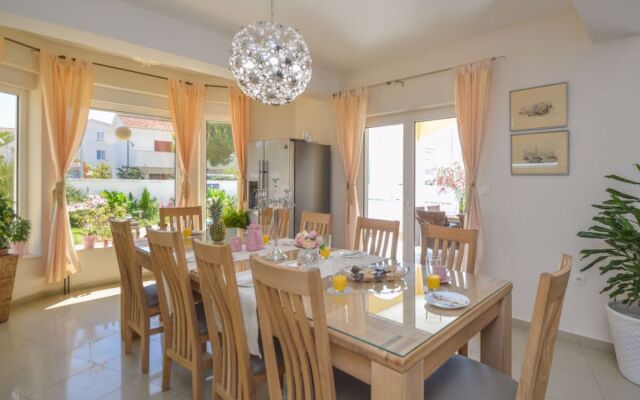 House Valdor Cervia