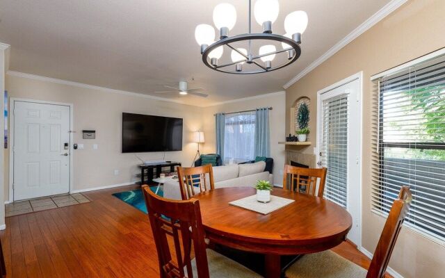 Villa Acacia 2 Bedroom Condo by RedAwning