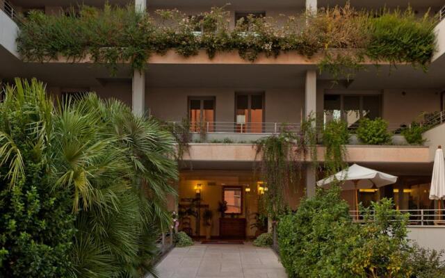 Idania Hotel