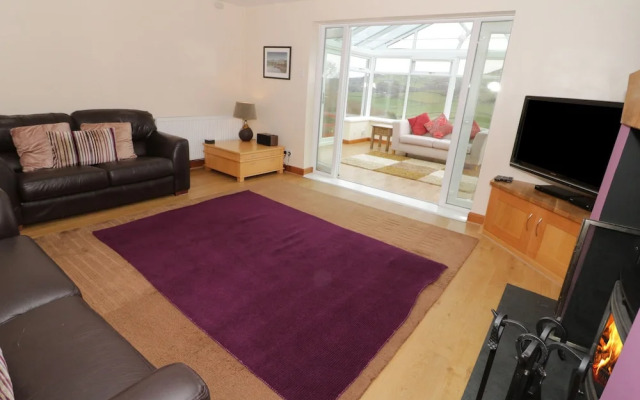 Bryn Derw Holiday Cottage