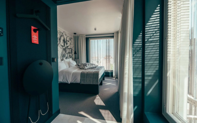 Hotel AX