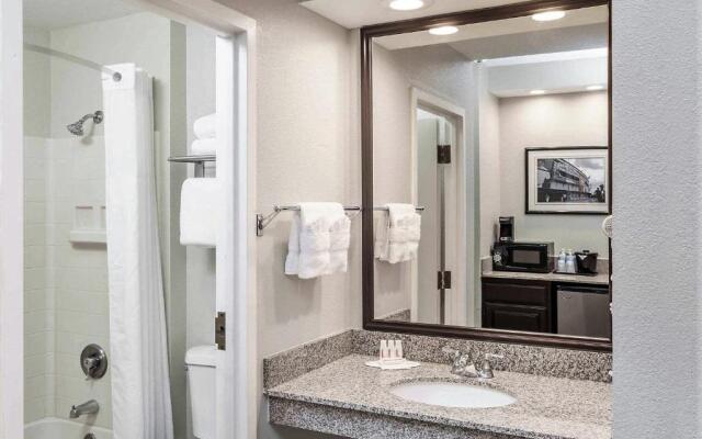 Comfort Inn & Suites Mundelein-Vernon Hills